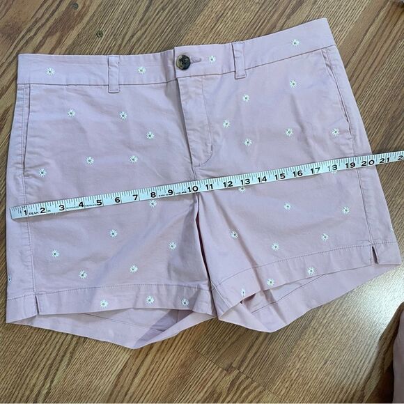 💥BOGO💥 GAP Pink Women's Shorts with White Floral Embroidery - Picture 8 of 11
